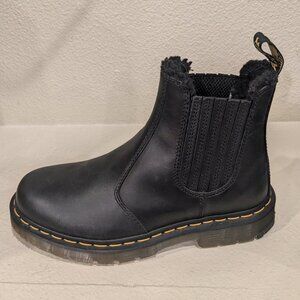 NWOT 2976 DM's Wintergrip Leather Chelsea Boots